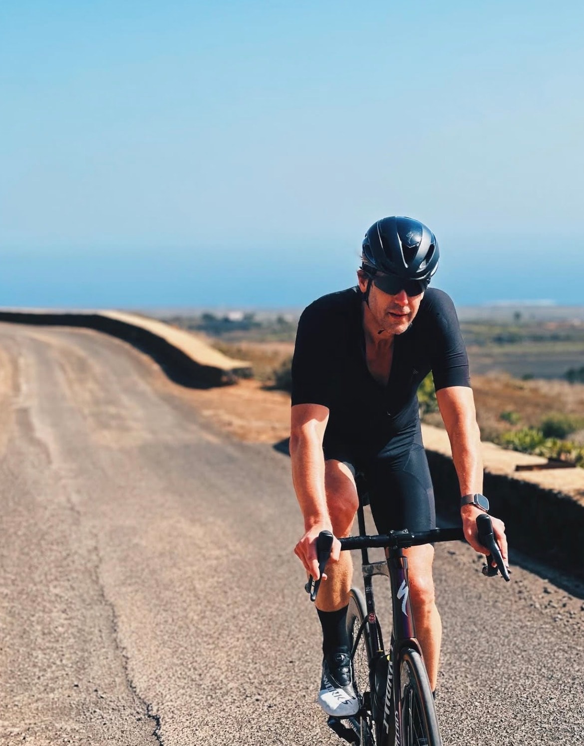 Menno Dellisse alone on a training ride